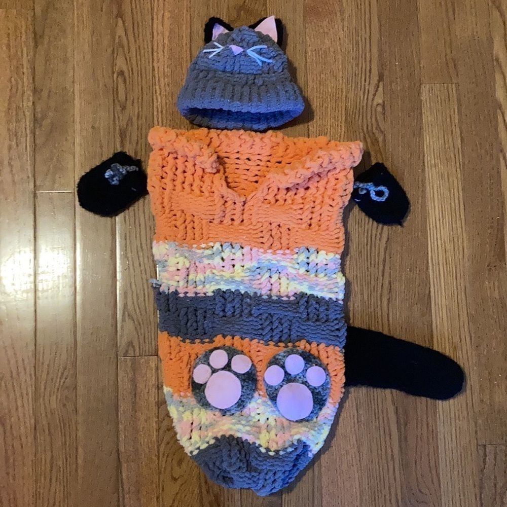 HAND Knit Cat Swaddle Hat and Mitten Infant Set